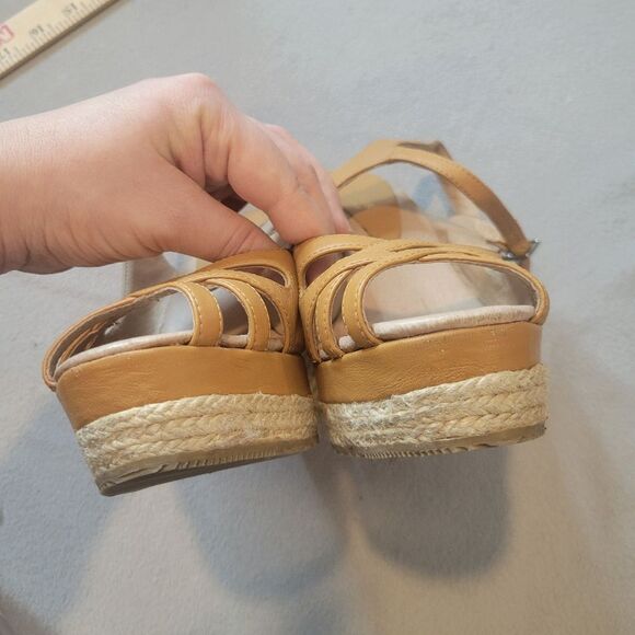 Andre Assous Espadrille Wedge Sandals Shoes Size 8.5 - Picture 6 of 6